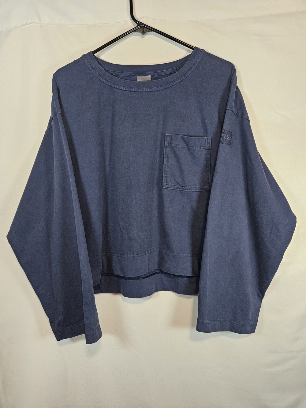 Women's Navy Long-Sleeve Pocket Tee - Relaxed Fit